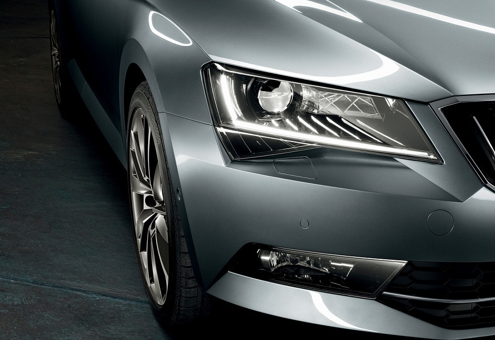 Skoda Superb Combi - фото 6