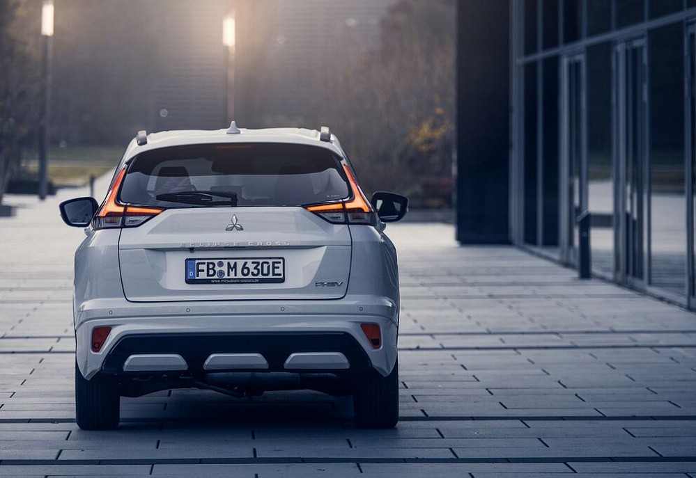Mitsubishi Eclipse Cross - фото 10
