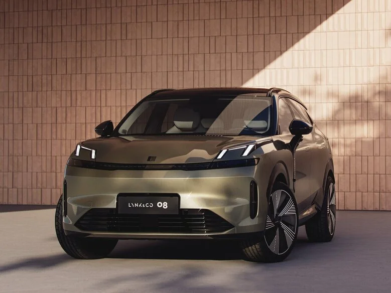 Lynk&Co 08 - фото 6