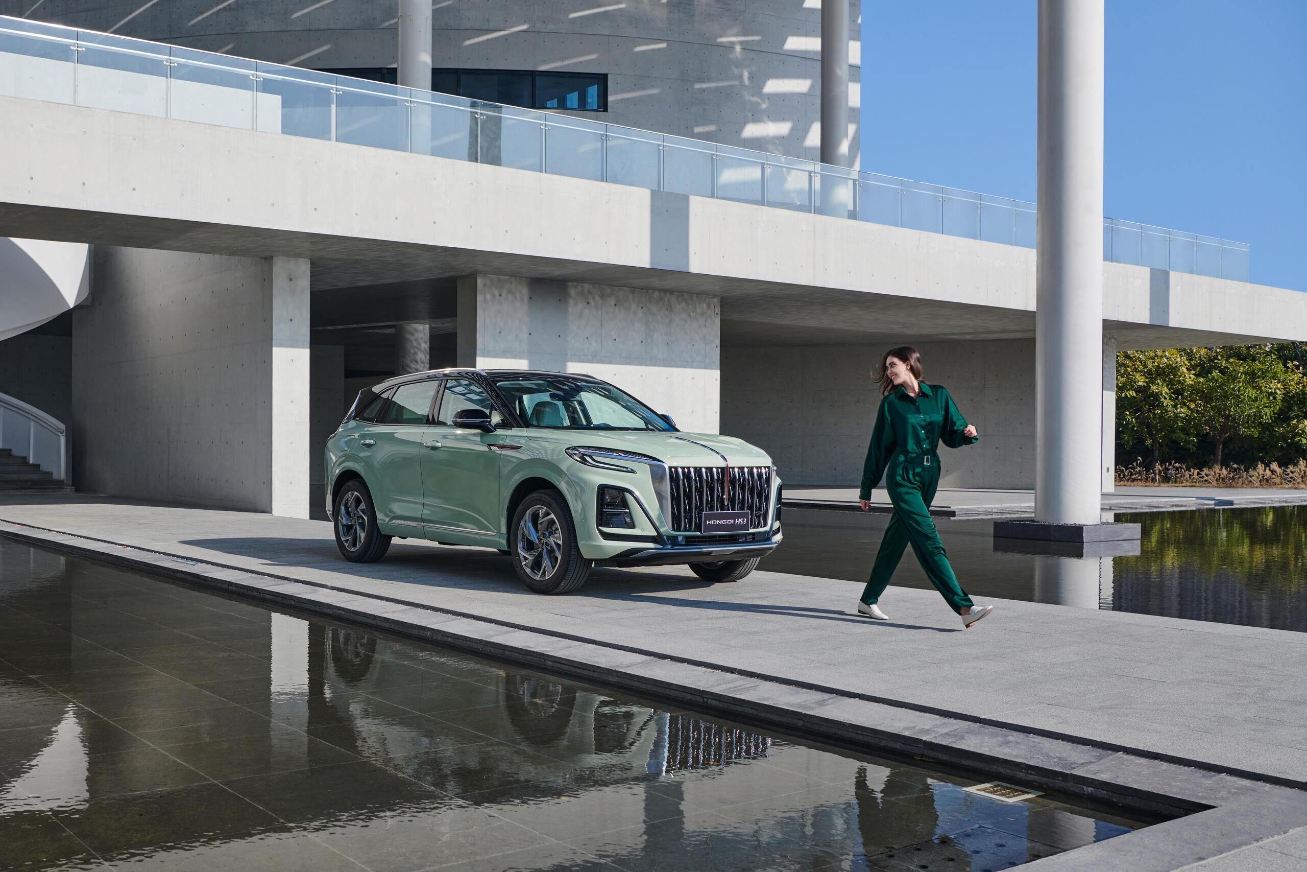 Hongqi HS3 - фото 1