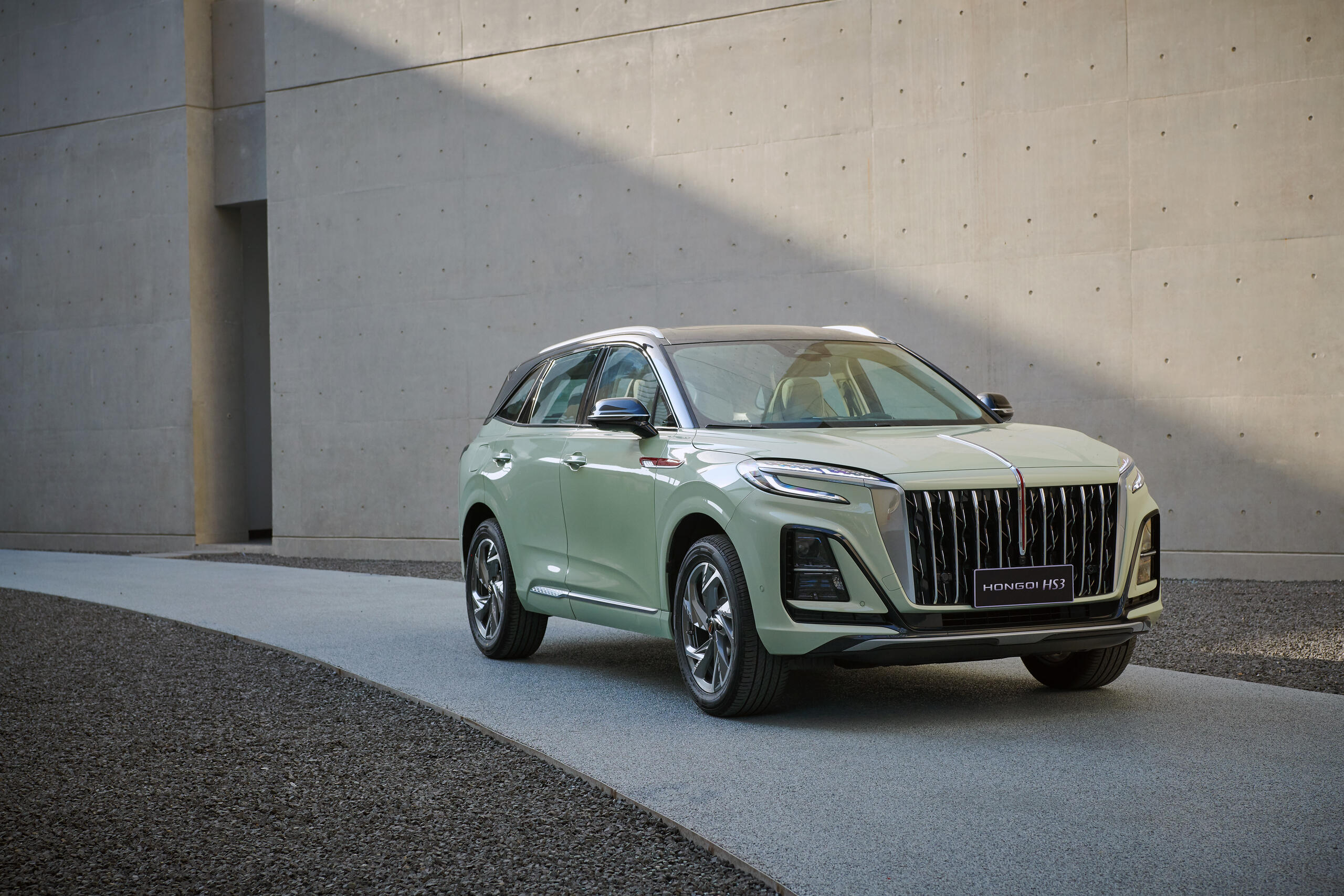 Hongqi HS3 - фото 2