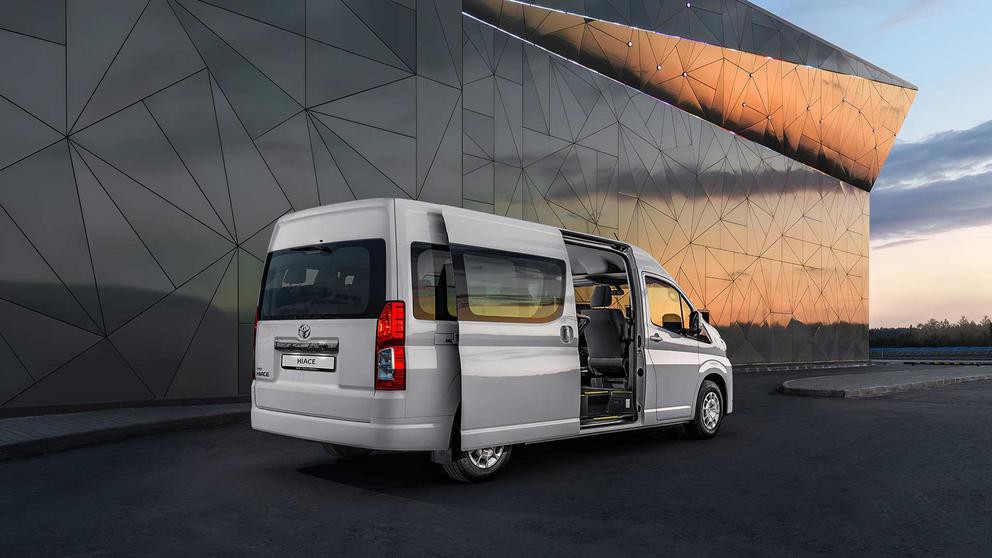 Toyota Hiace - фото 8