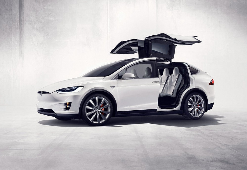 Tesla Model X - фото 5