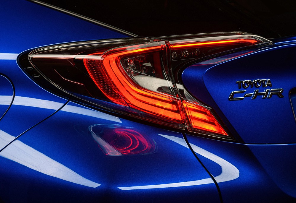 Toyota C-HR - фото 15
