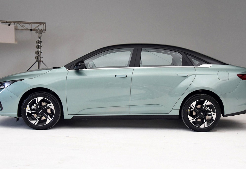 Geely Geometry G6 - фото 3