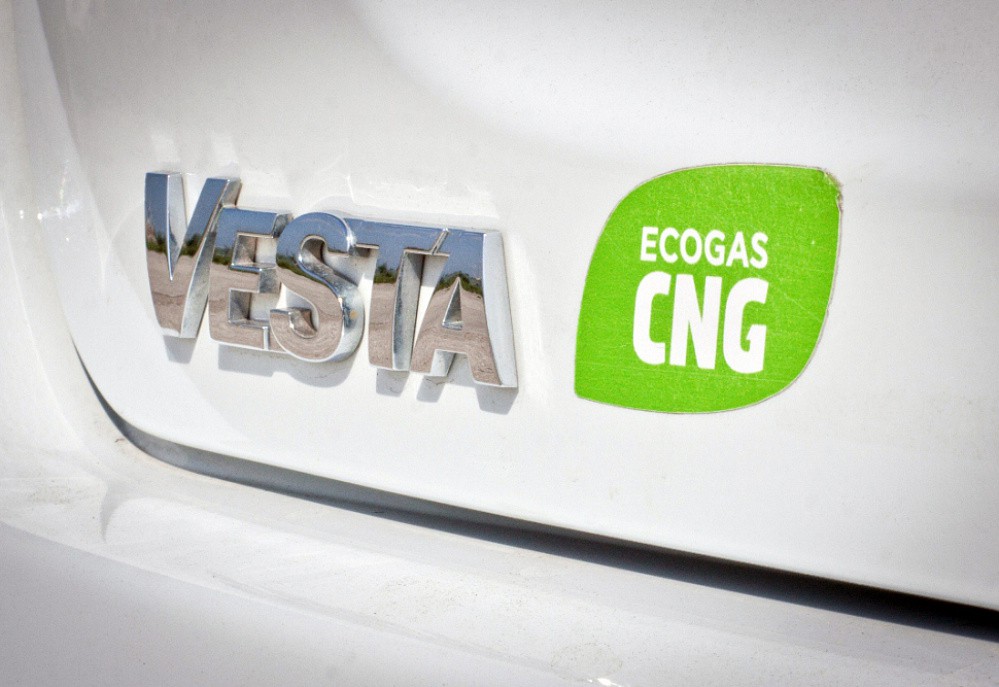 Lada Vesta CNG - фото 5