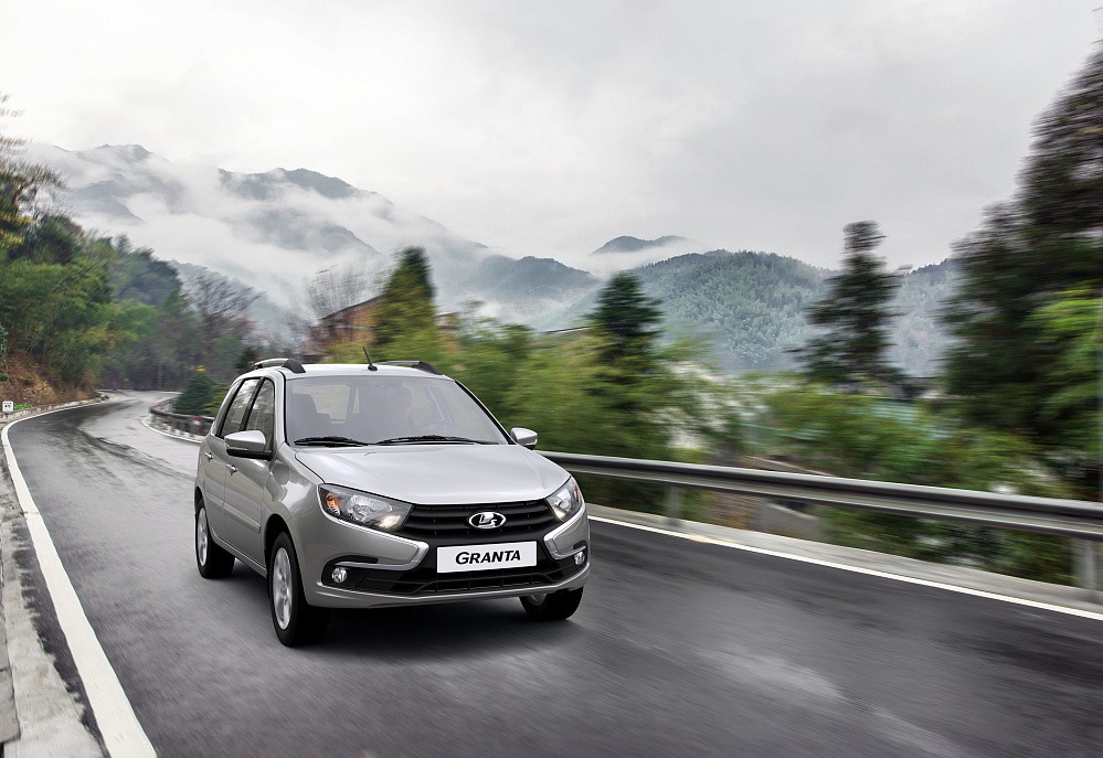 Lada Гранта универсал - фото 5