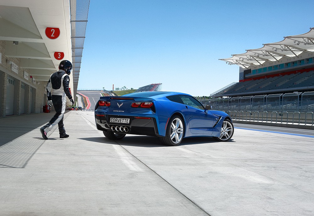 Chevrolet Corvette - фото 18