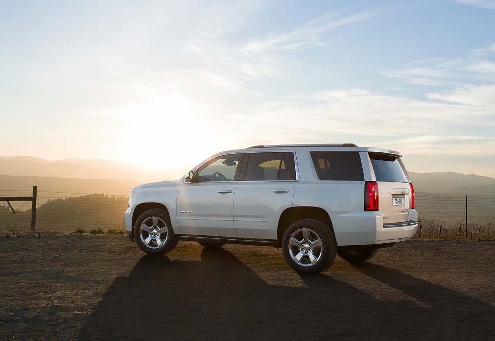 Chevrolet Tahoe - фото 1
