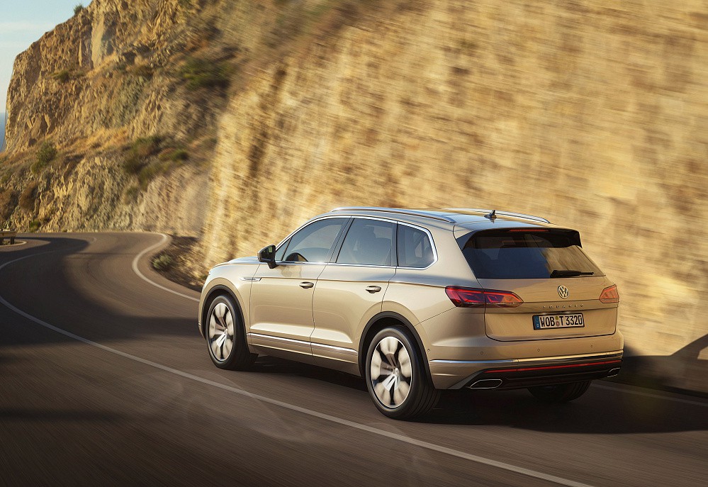 Volkswagen Touareg - фото 4
