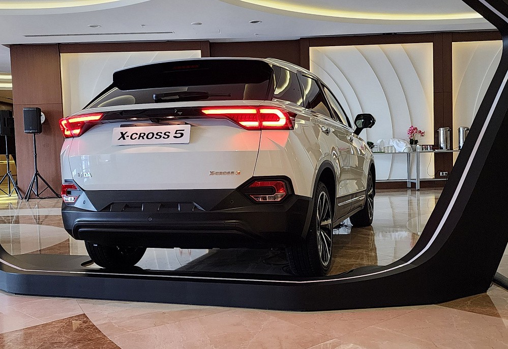 Lada X-Cross 5 - фото 4