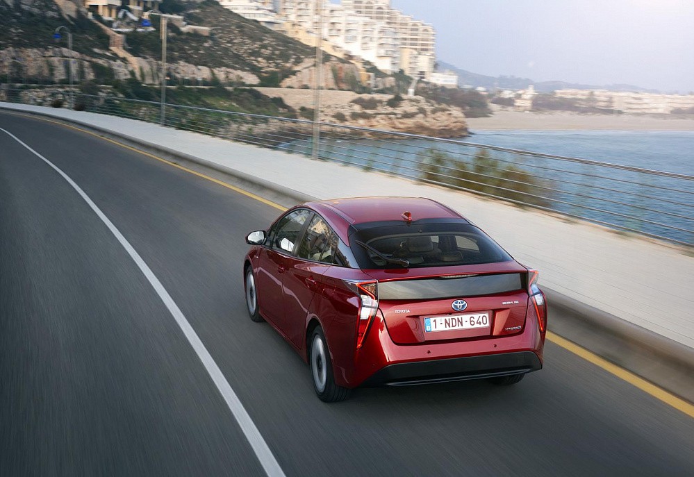 Toyota Prius - фото 3