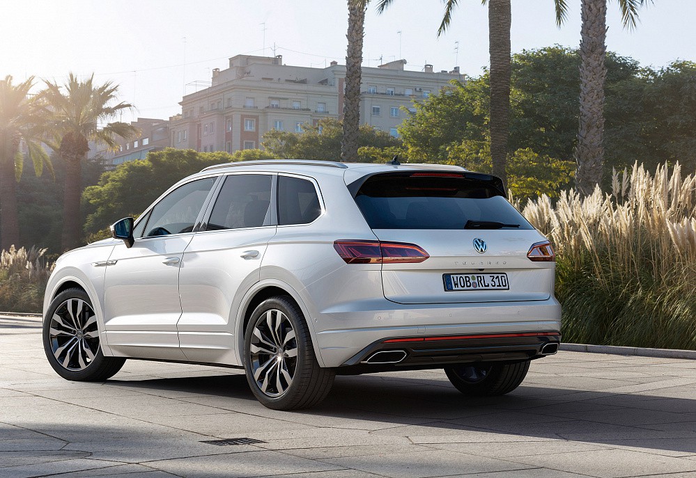 Volkswagen Touareg - фото 2