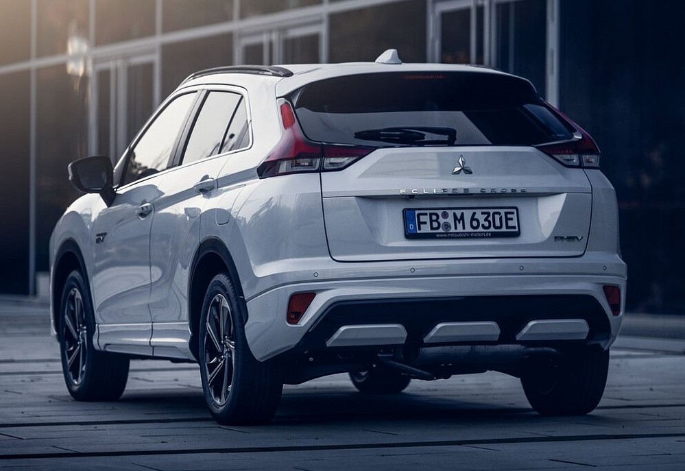 Mitsubishi Eclipse Cross - фото 9