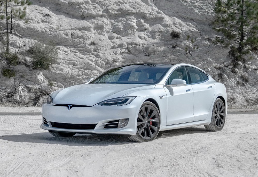 Tesla Model S - фото 5